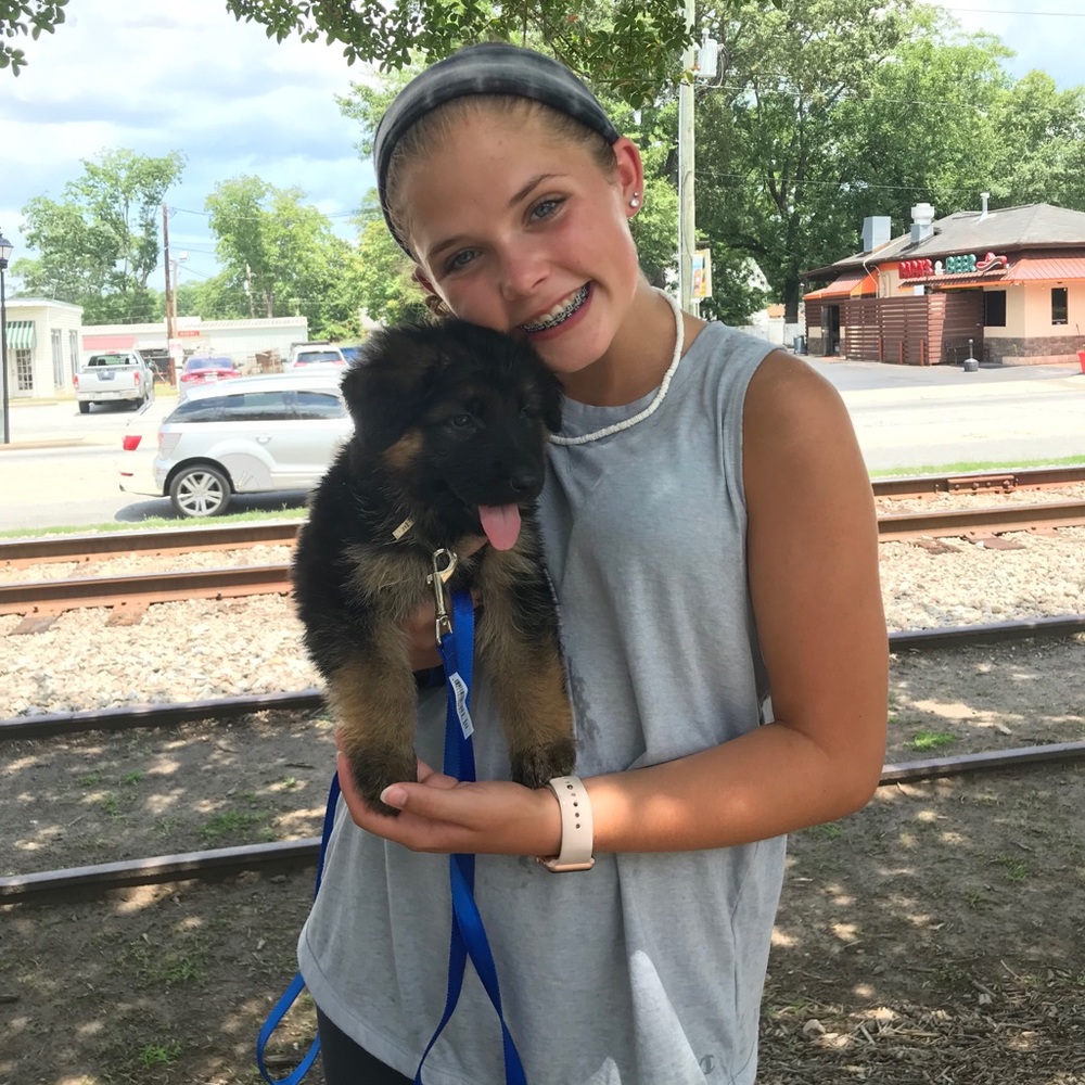 Meet your Posher, Haylee